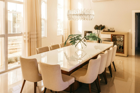 Xu Hướng Sử Dụng Bàn Ăn Mặt Đá Trong Tương Lai