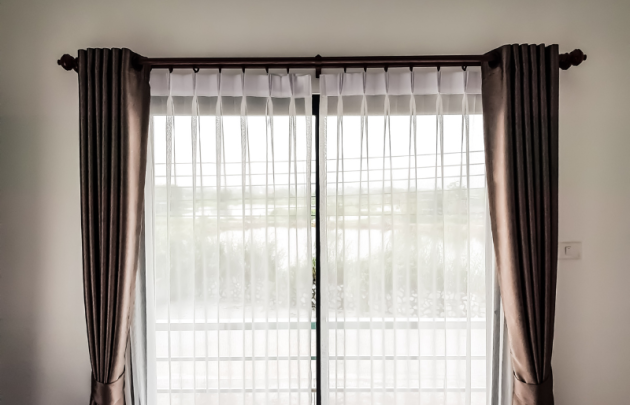 RÈM LẮP CỬA KÍNH LOẠI NÀO TỐT? GỢI Ý TỪ OH HOUSE